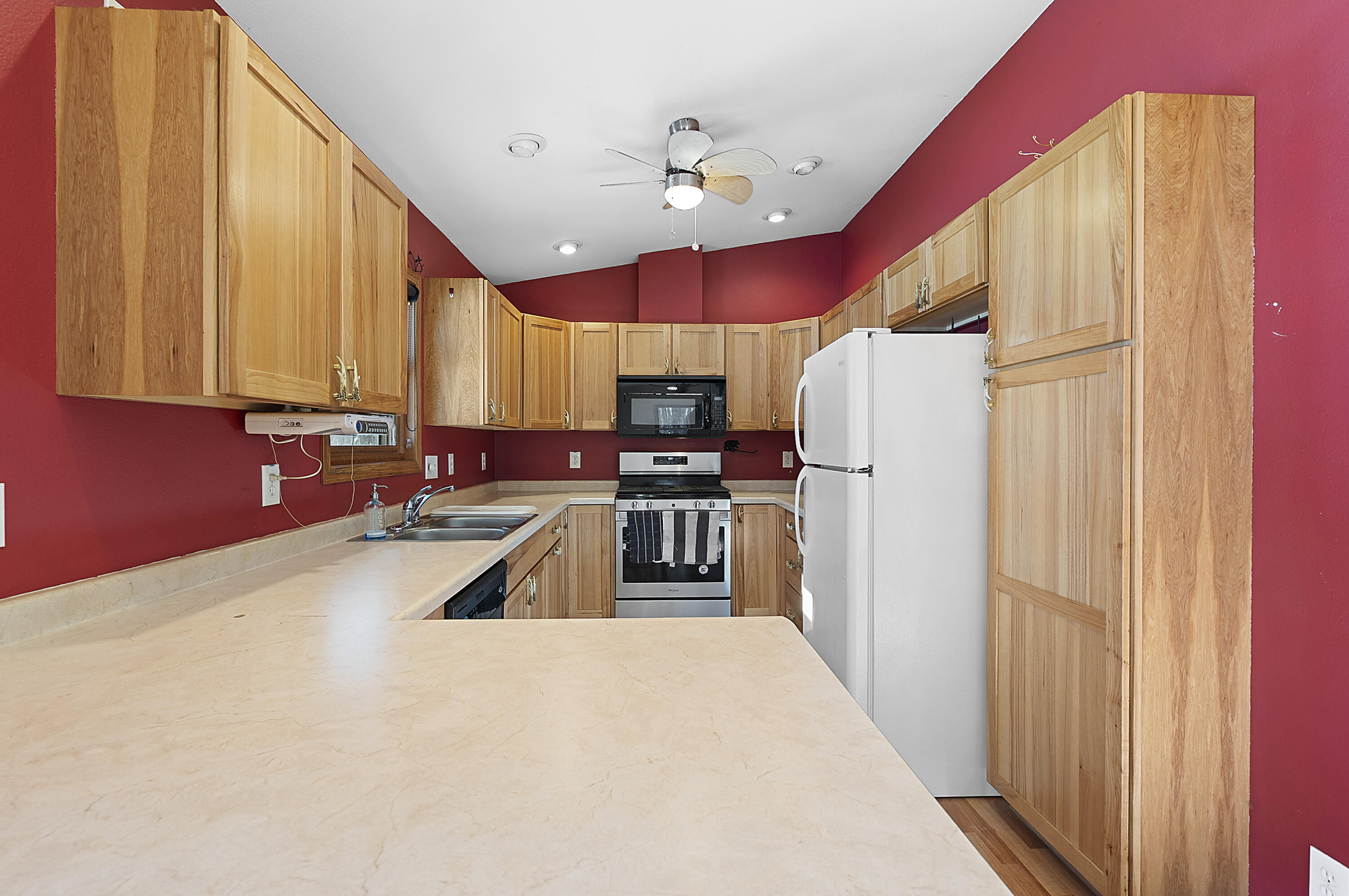 N1520 Spring Glen Road Menominee, WI 54135 - Photo 6 of 55 Kitchen