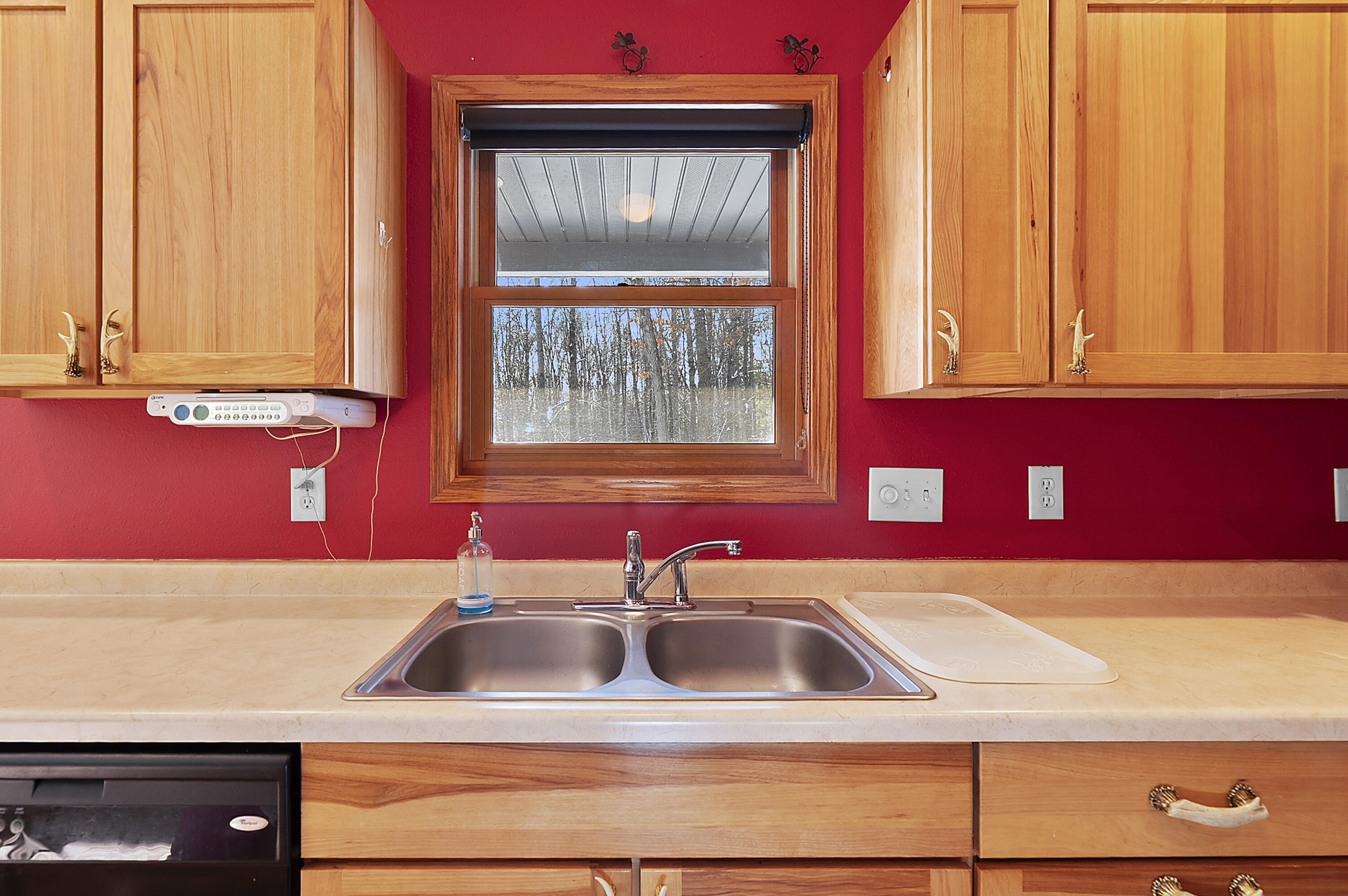 N1520 Spring Glen Road Menominee, WI 54135 - Photo 8 of 55 Kitchen