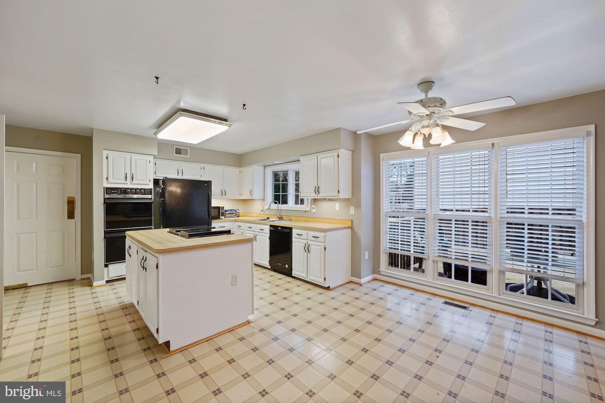 8028 Rocky Run Road Gainesville, VA 20155 - Photo 11 of 44 Gallery Image 11