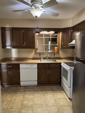 $79,000 | 203 Provincial Court, Unit 87, Saginaw, MI 48638