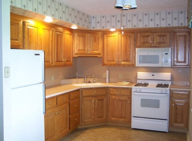 1215 South Zimmer Road Warsaw, IN 46580 - Photo 2 of 21 Gallery Image 2