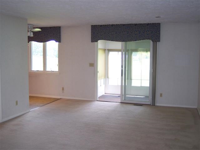 1215 South Zimmer Road Warsaw, IN 46580 - Photo 3 of 21 Gallery Image 3