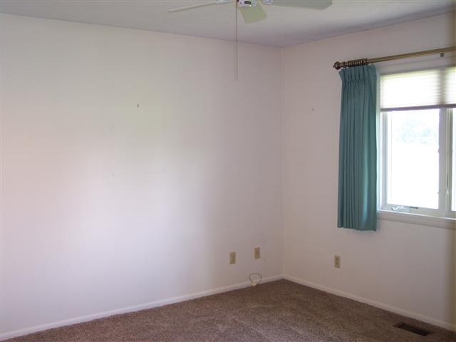 1215 South Zimmer Road Warsaw, IN 46580 - Photo 7 of 21 Gallery Image 7