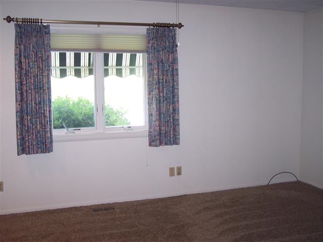 1215 South Zimmer Road Warsaw, IN 46580 - Photo 8 of 21 Gallery Image 8