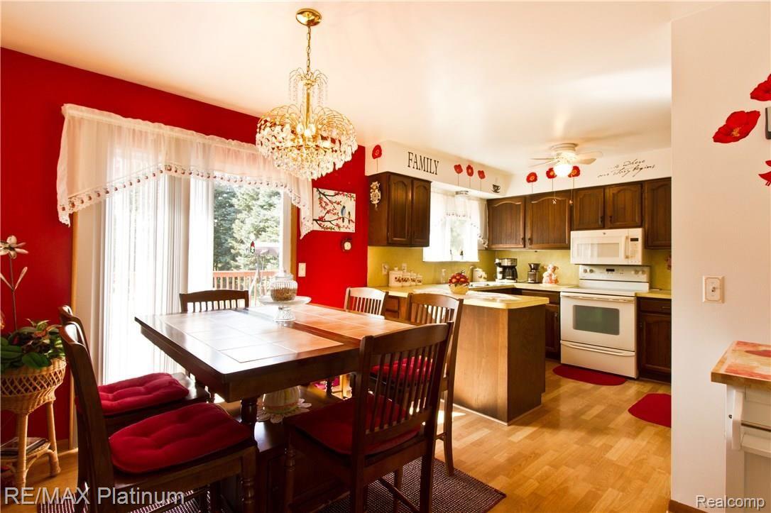1266 Peavy Road Howell, MI 48843 - Photo 8 of 47 IMG_0618.JPG