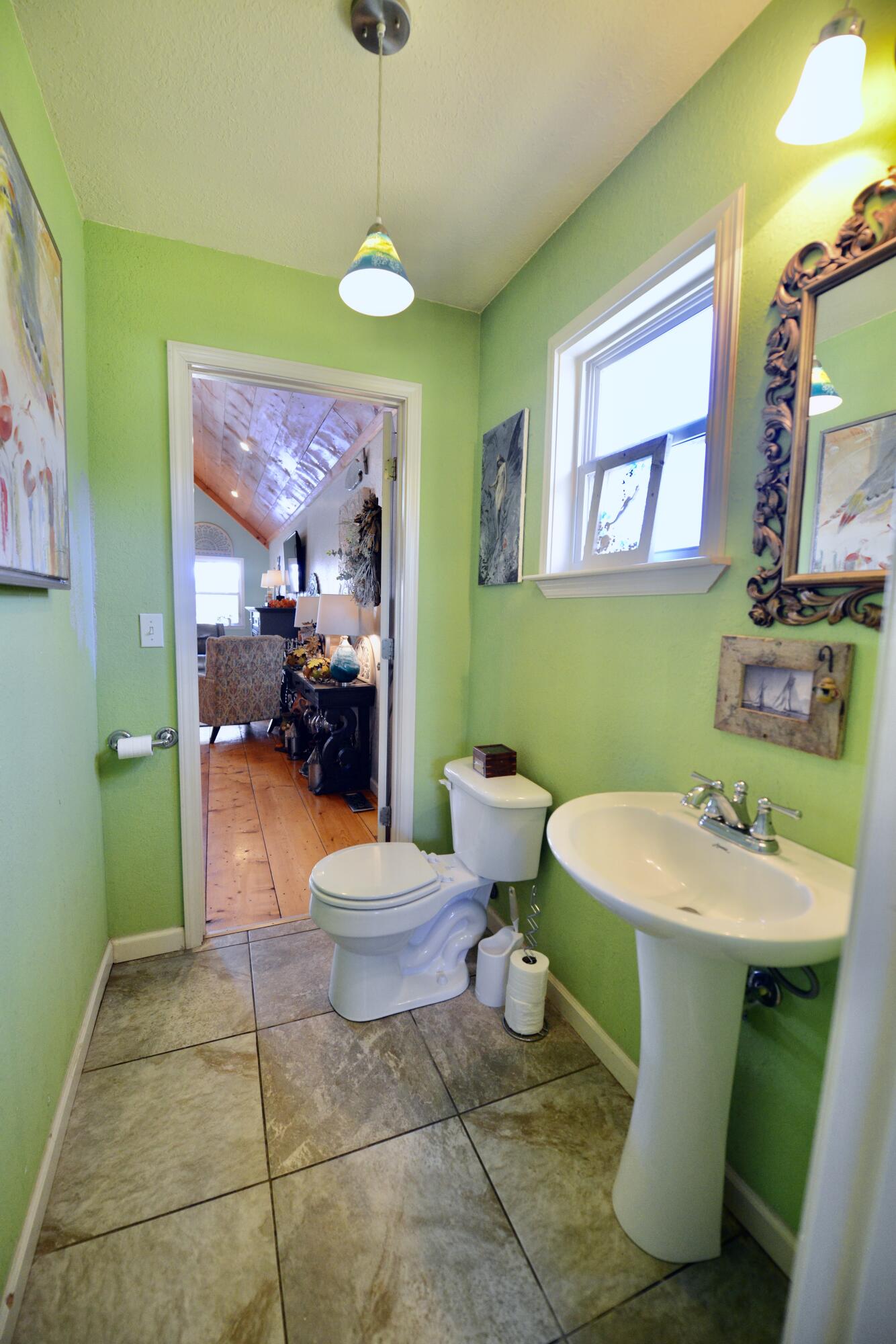 1310 Shaver Loop Road Dayton, TN 37321 - Photo 12 of 24 10-Bathroom 1:2