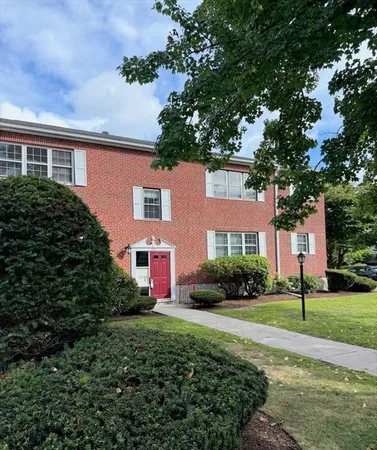 $2,950 | 169 Lake Shore Road, Unit 2, Boston, MA 02135