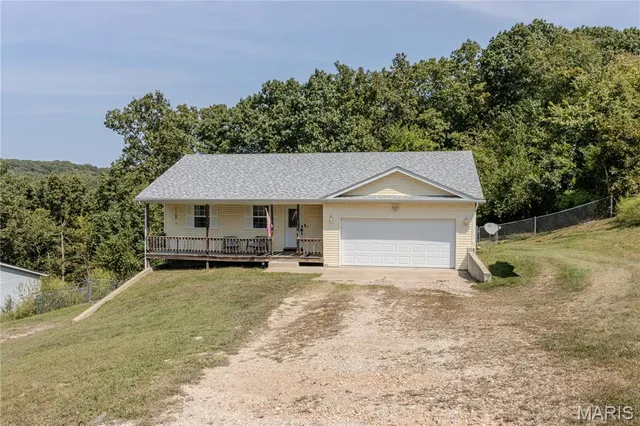$218,000 | 13458 Toffee Lane, St. Robert, MO 65584