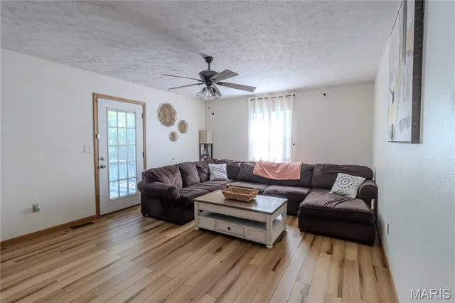 $218,000 | 13458 Toffee Lane, St. Robert, MO 65584