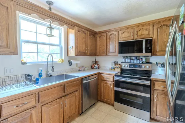 $218,000 | 13458 Toffee Lane, St. Robert, MO 65584