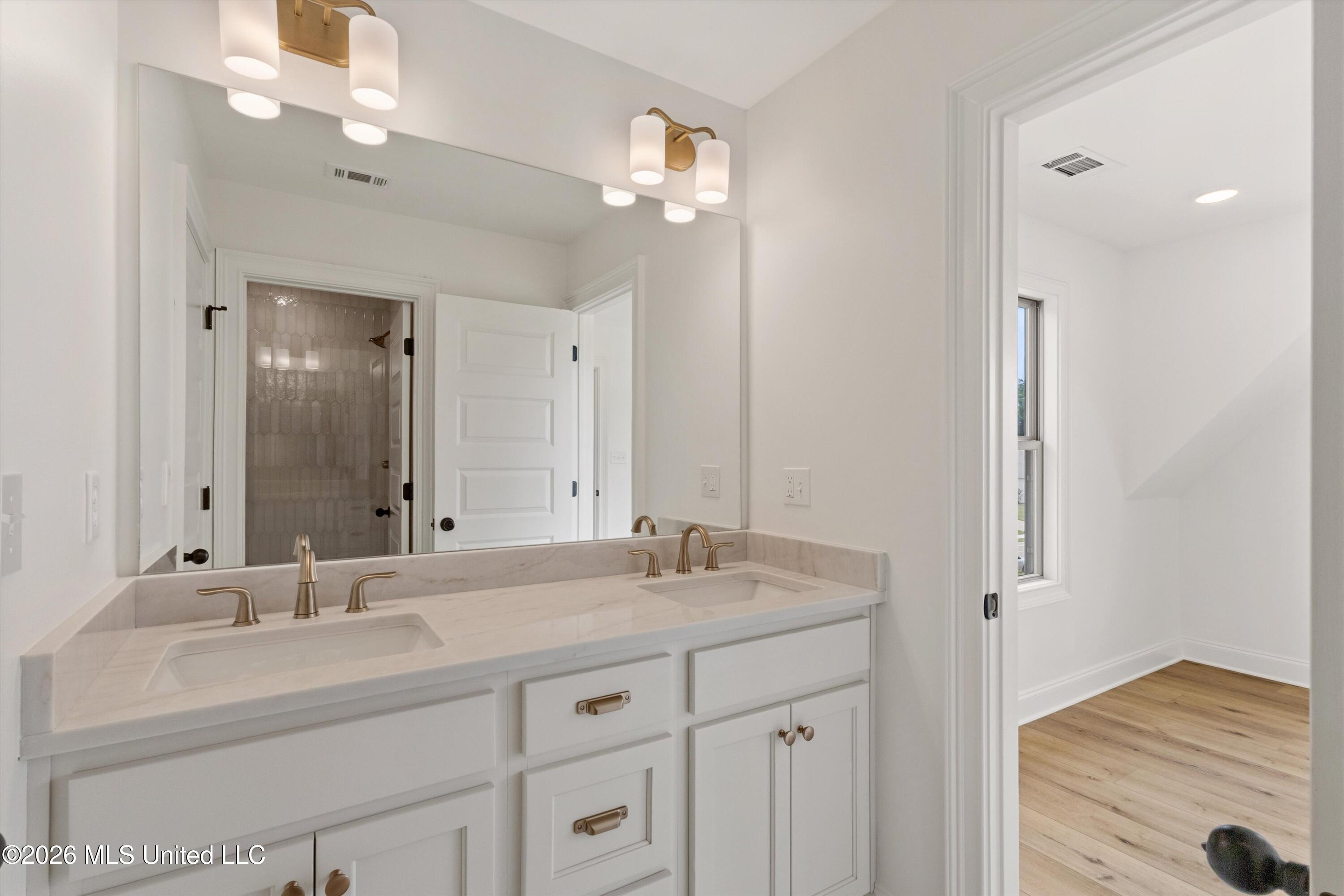 5381 Grayson Way Hernando, MS 38632 - Photo 29 of 43 Bathroom 2 a