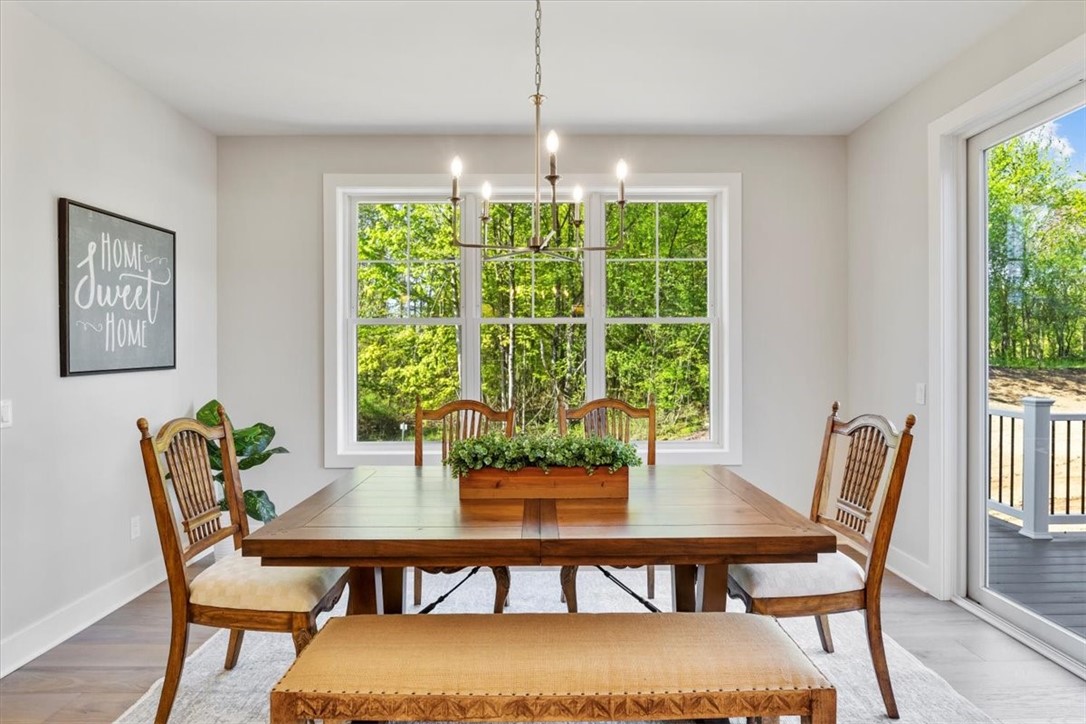 57 Coventry Ridge Pittsford, NY 14534 - Photo 7 of 37 Kitchen dining area
