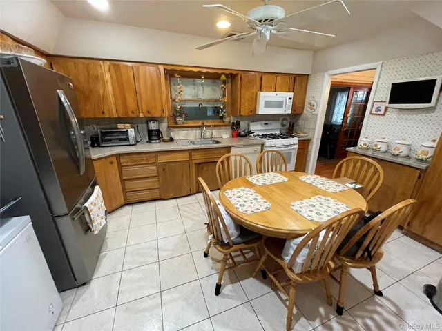 $699,990 | 1286 America Avenue, West Babylon, NY 11704