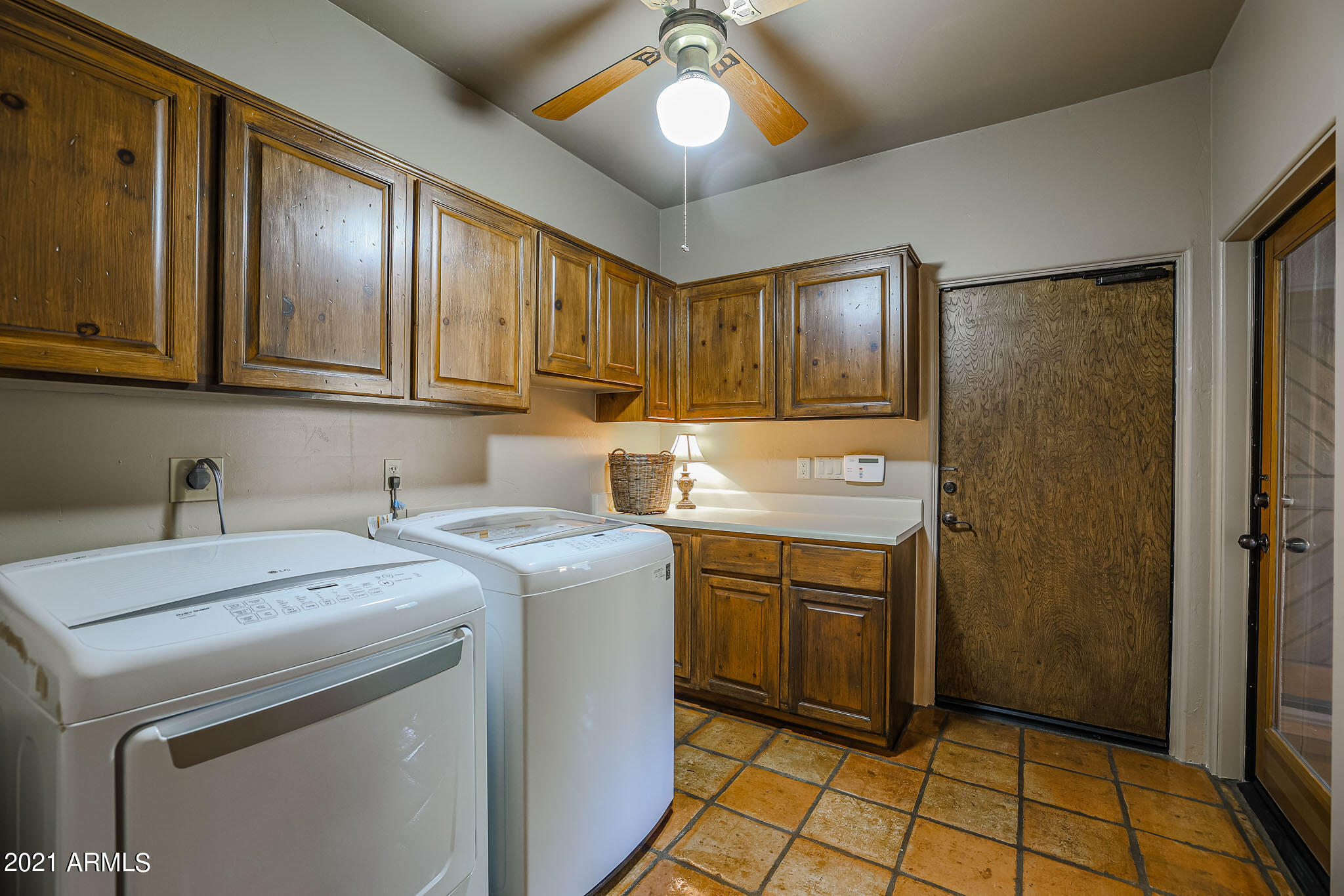 24200 North Alma School Road, Unit 49 Scottsdale, AZ 85255 - Photo 28 of 50 Laundry