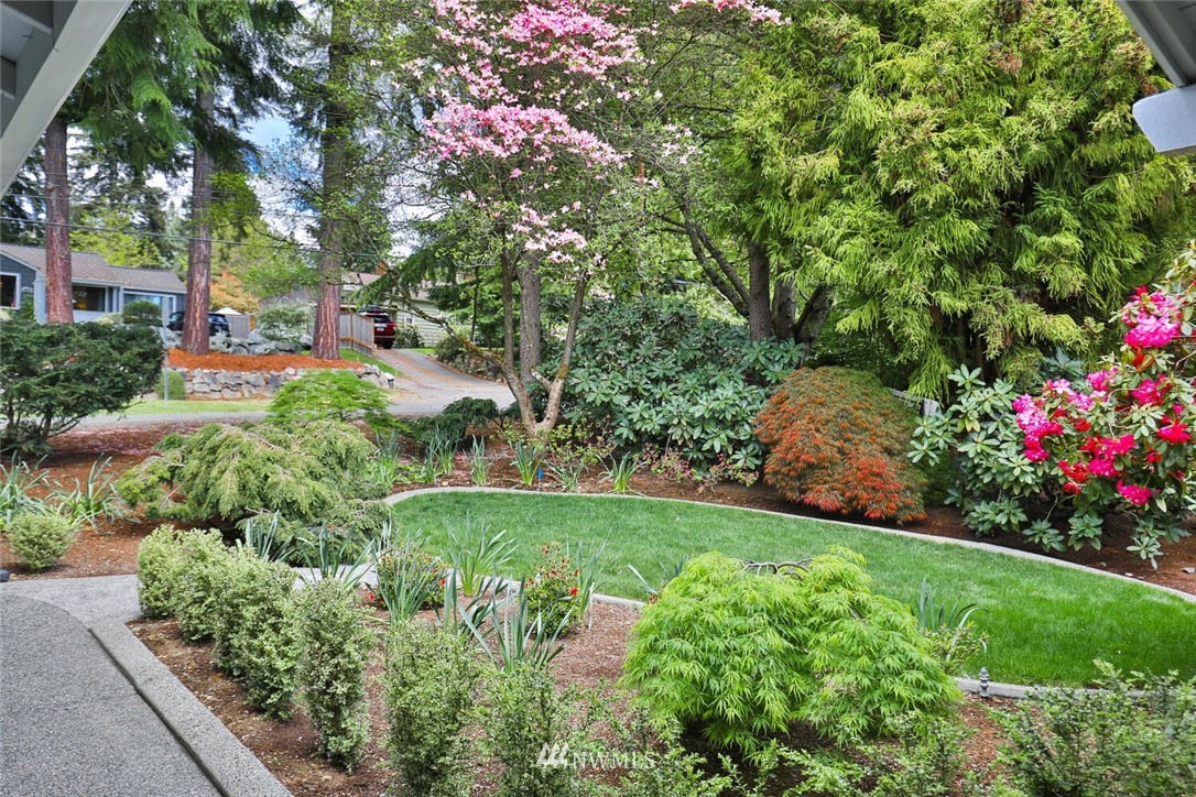10417 Northeast 187th Street Bothell, WA 98011 - Photo 3 of 29 Gallery Image 3