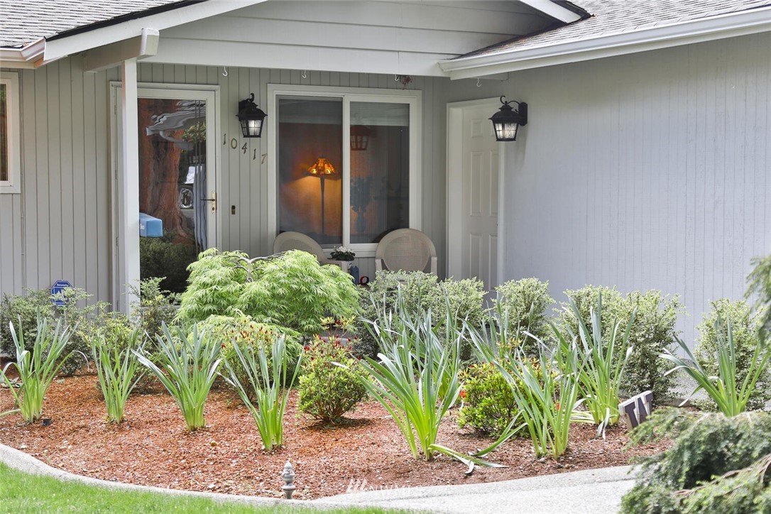10417 Northeast 187th Street Bothell, WA 98011 - Photo 4 of 29 Gallery Image 4