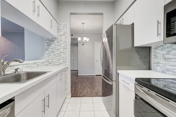 $1,800 | 2701 Bellefontaine, Unit B1, Houston, TX 77025