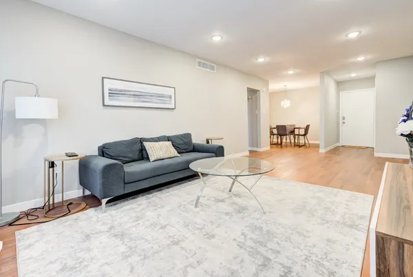 $1,800 | 2701 Bellefontaine, Unit B1, Houston, TX 77025