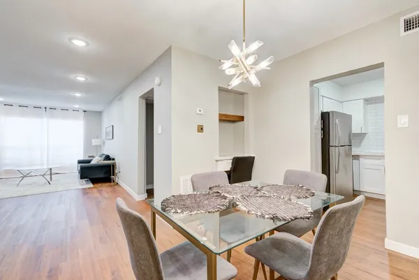 $1,800 | 2701 Bellefontaine, Unit B1, Houston, TX 77025