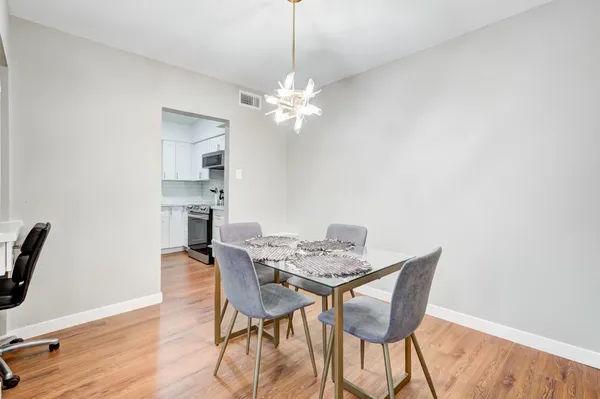 $1,800 | 2701 Bellefontaine, Unit B1, Houston, TX 77025