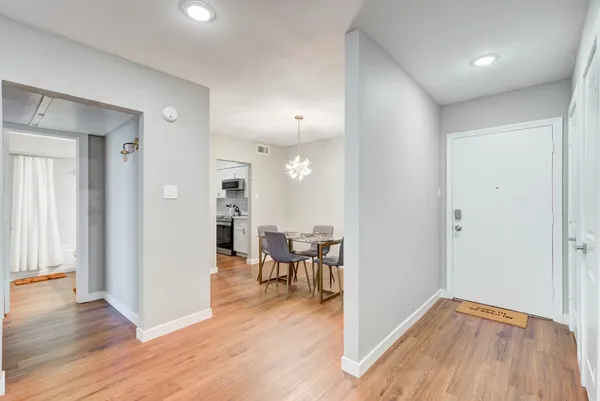 $1,800 | 2701 Bellefontaine, Unit B1, Houston, TX 77025