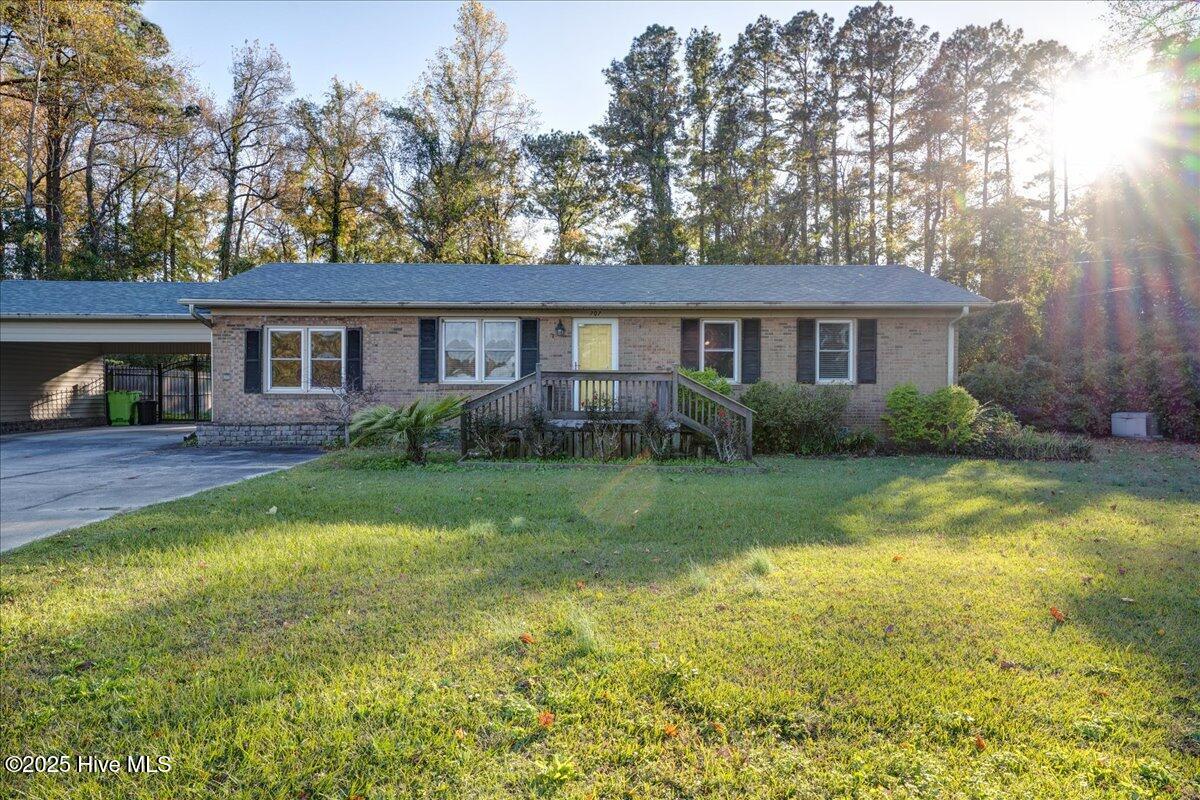 707 Clermont Road New Bern, NC 28560 - Photo 1 of 34 707 Clermont Road New Bern, NC