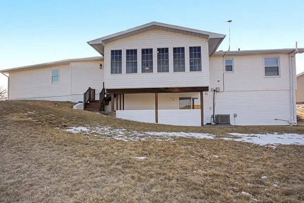 $349,900 | 325 Apache Court, Galena, IL 61036