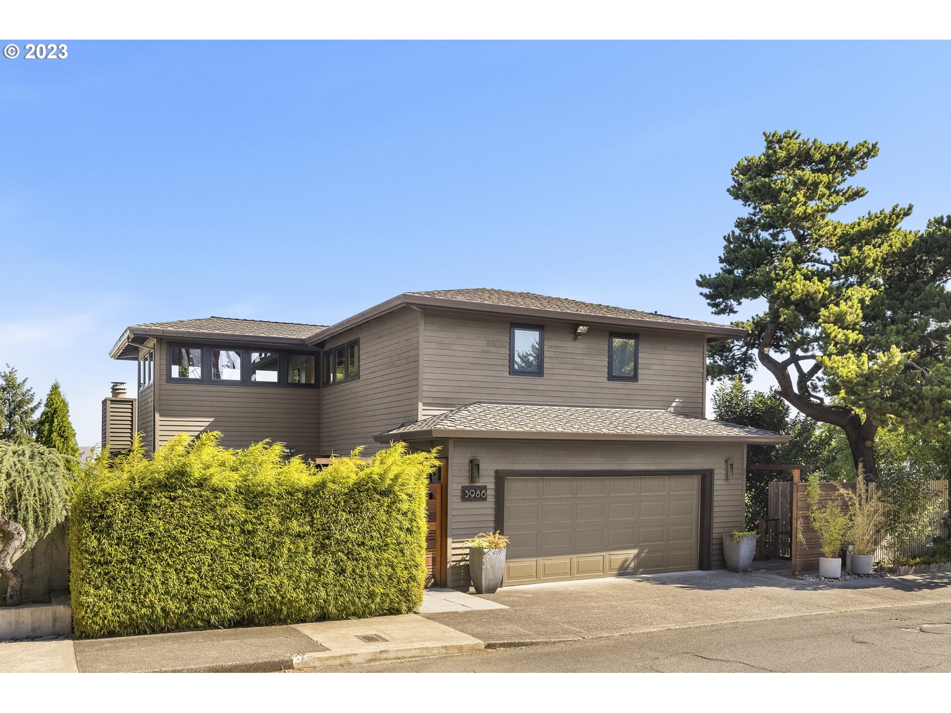 3986 Southwest Condor Avenue Portland, OR 97239 - Photo 1 of 48 Gallery Image 1