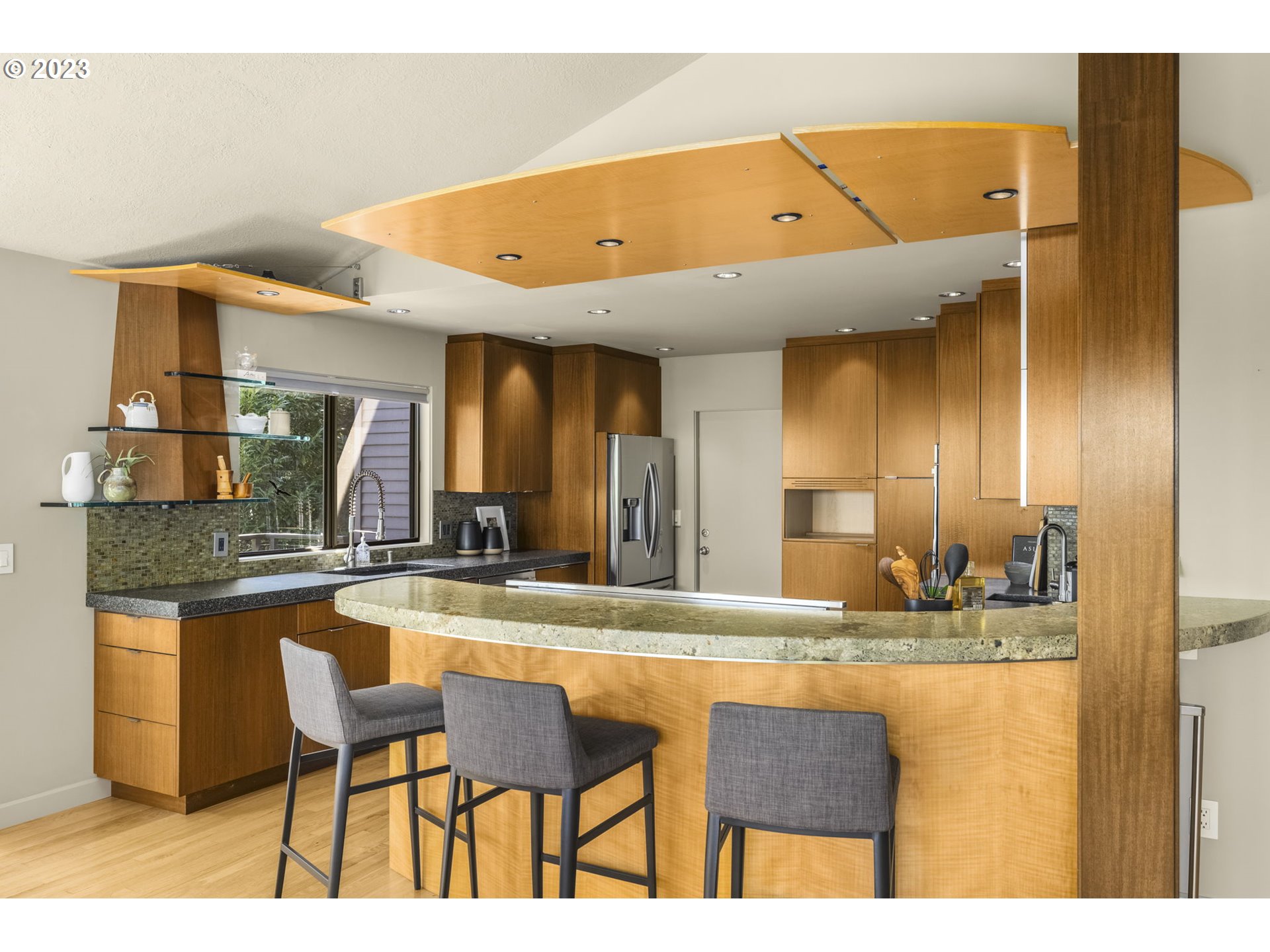 3986 Southwest Condor Avenue Portland, OR 97239 - Photo 15 of 48 Kitchen
