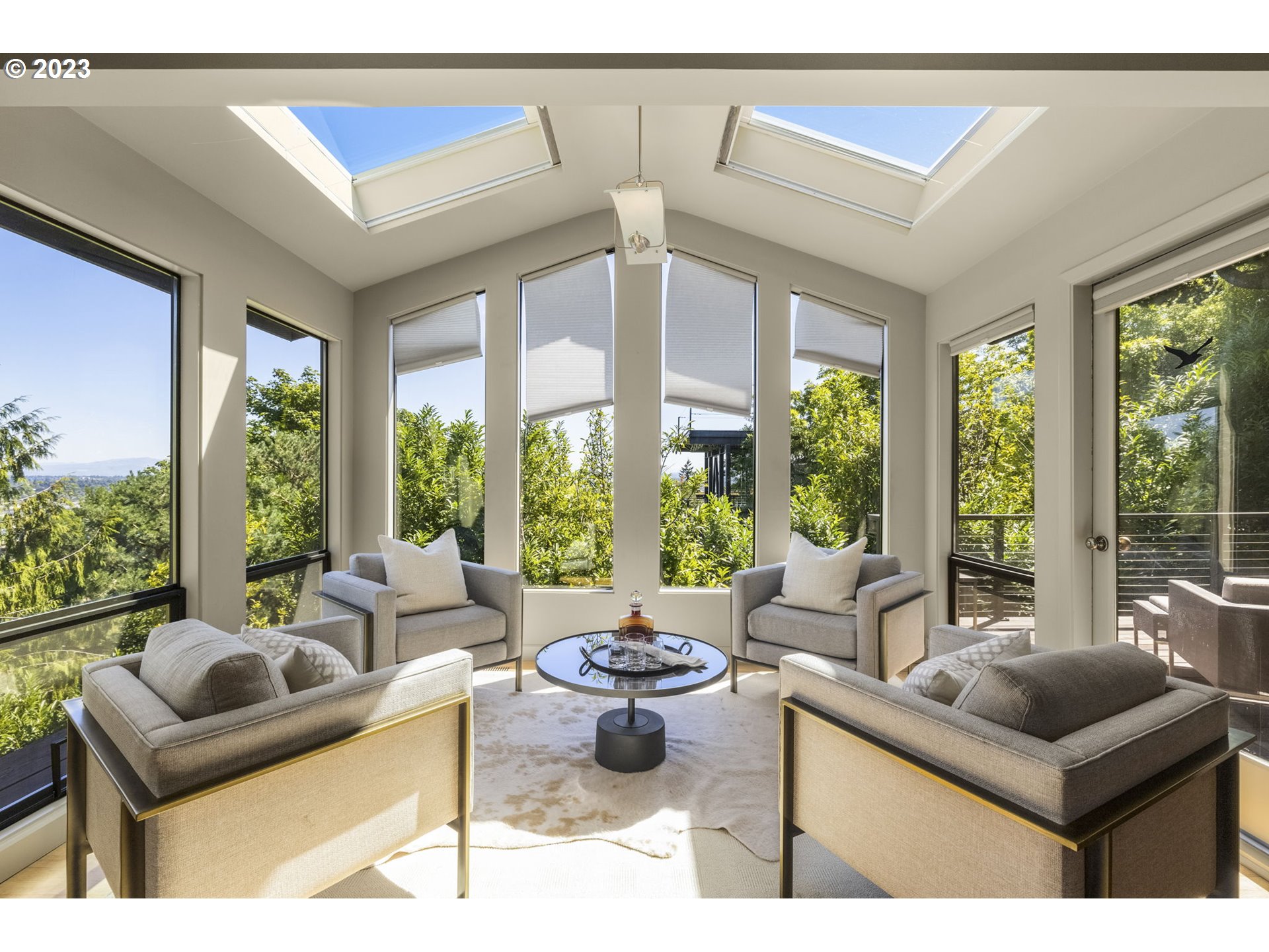 3986 Southwest Condor Avenue Portland, OR 97239 - Photo 21 of 48 Sun Room
