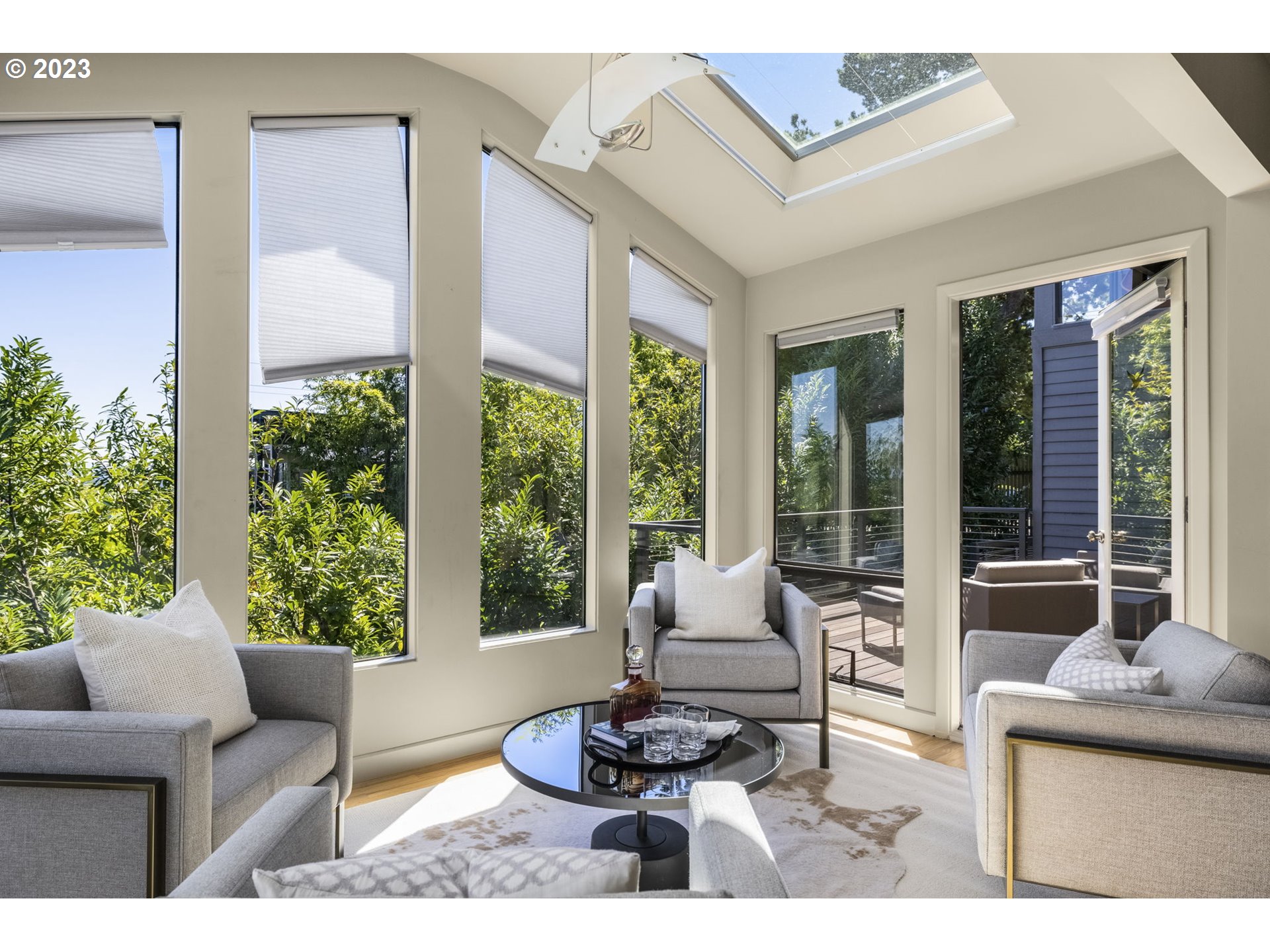 3986 Southwest Condor Avenue Portland, OR 97239 - Photo 22 of 48 Sun Room