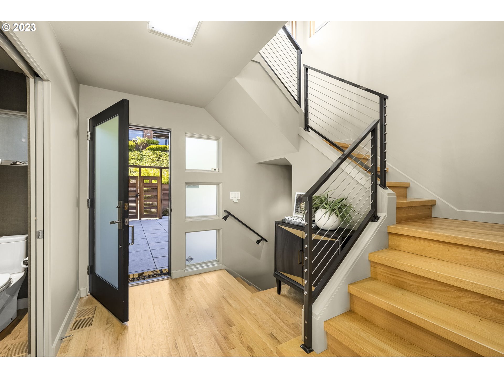 3986 Southwest Condor Avenue Portland, OR 97239 - Photo 6 of 48 Gallery Image 6