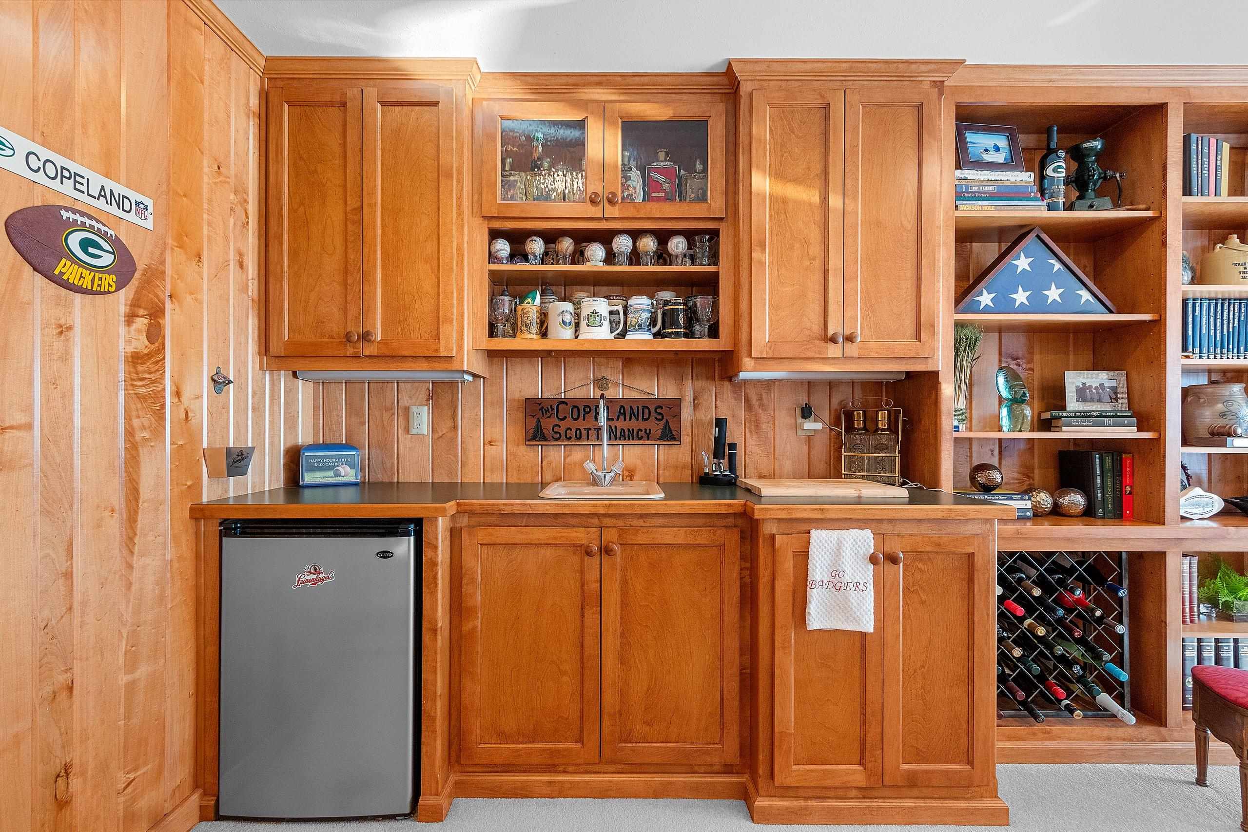 2355 Lost Dauphin Road De Pere, WI 54115 - Photo 27 of 51