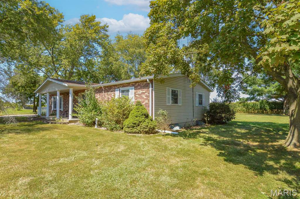 5451 Club Congress Road Waterloo, IL 62298 - Photo 11 of 40