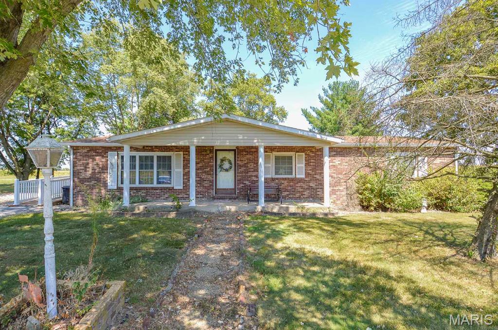 5451 Club Congress Road Waterloo, IL 62298 - Photo 2 of 40