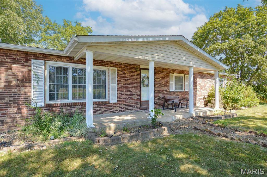 5451 Club Congress Road Waterloo, IL 62298 - Photo 3 of 40