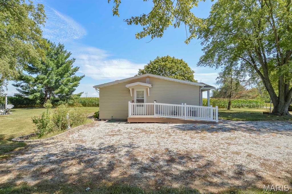 5451 Club Congress Road Waterloo, IL 62298 - Photo 5 of 40