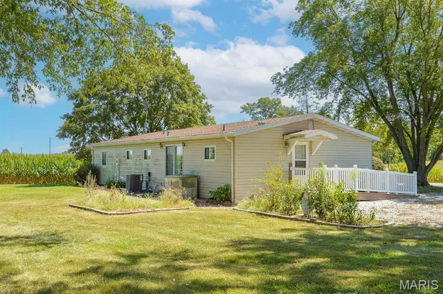 $70,000 | 5451 Club Congress Road, Waterloo, IL 62298