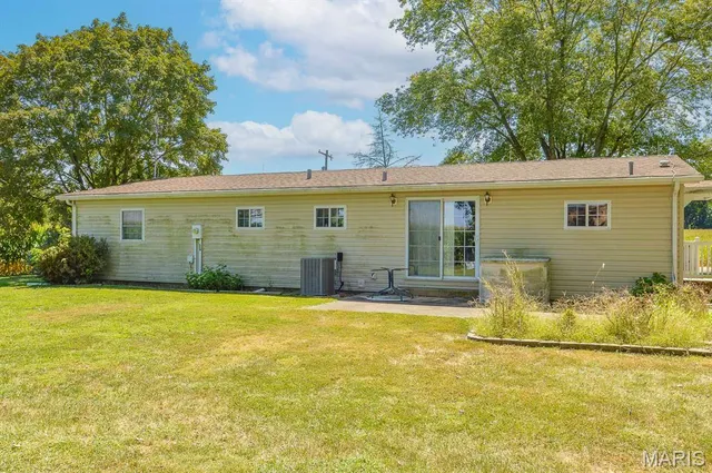 $70,000 | 5451 Club Congress Road, Waterloo, IL 62298