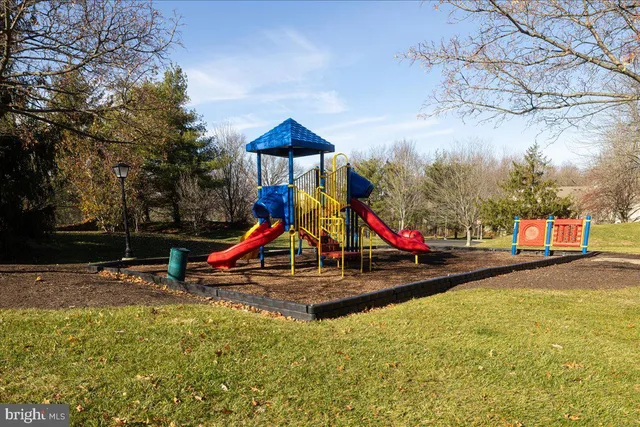 $2,800 | 8708 Spruce Mill Drive, Unit 632, Yardley, PA 19067