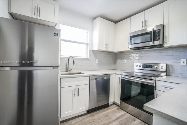 $1,700 | 1950 Northwest 2nd Court, Unit 7, Miami, FL 33136