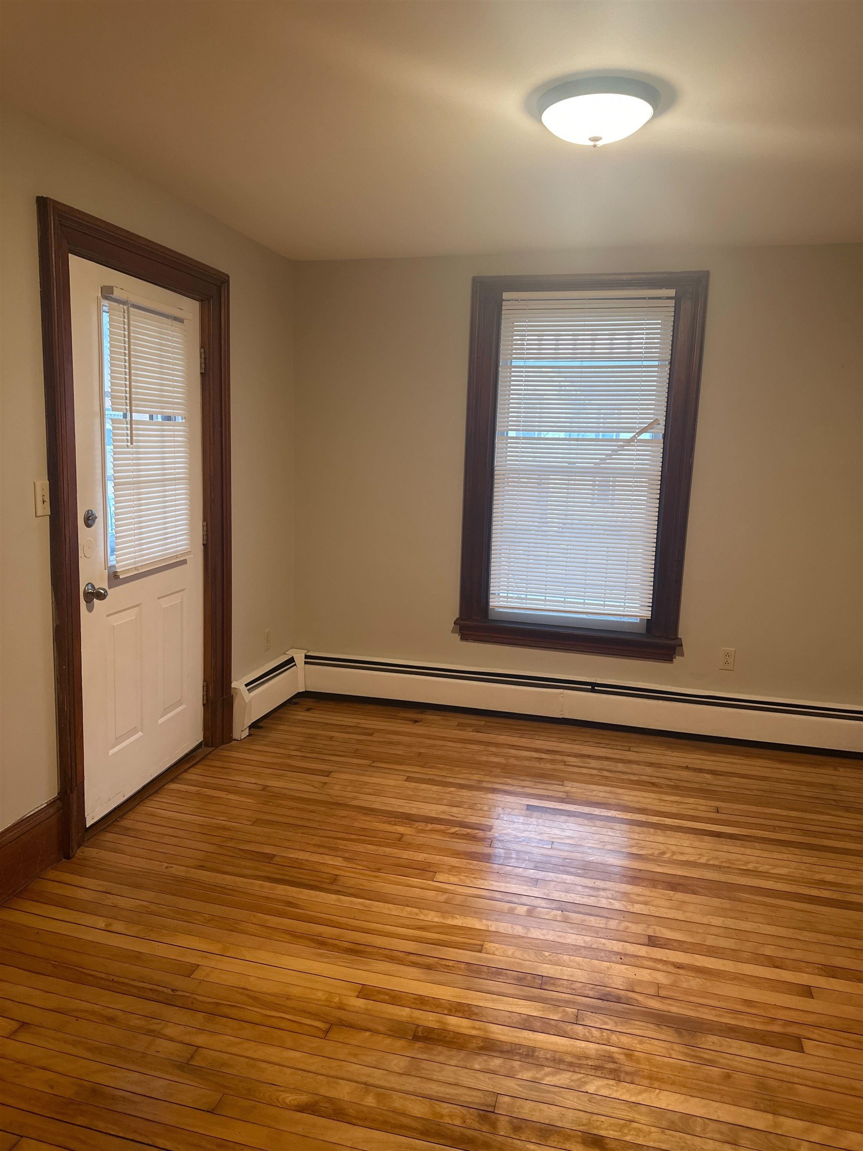 38 Cottage Street Rutland, VT 05701 - Photo 18 of 24