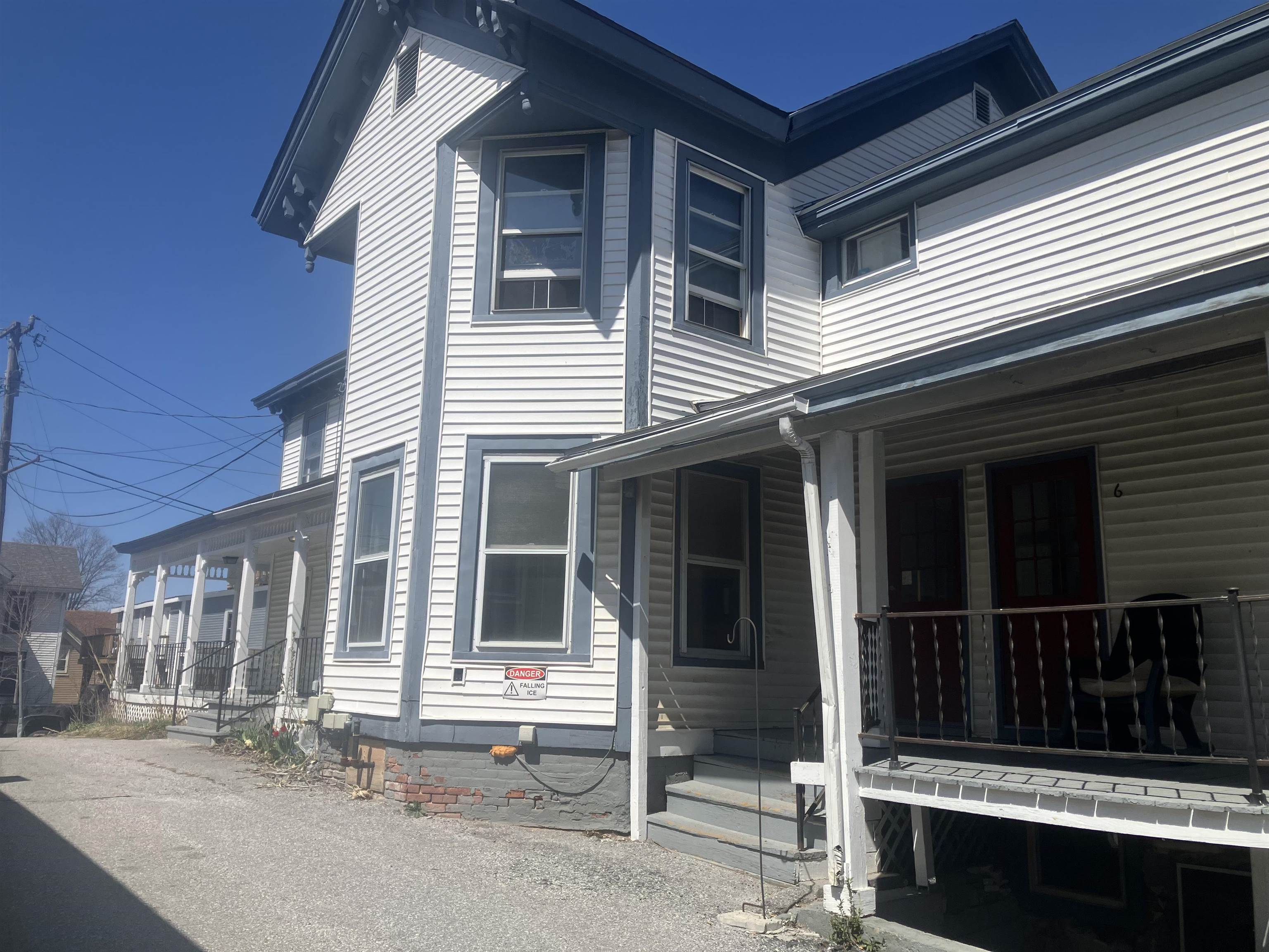38 Cottage Street Rutland, VT 05701 - Photo 3 of 24