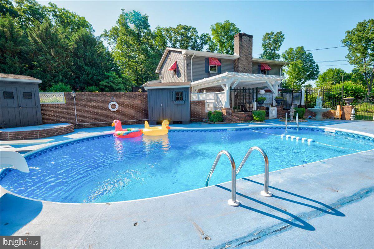 1226 Russell Road Berryville, VA 22611 - Photo 3 of 57 Gallery Image 3
