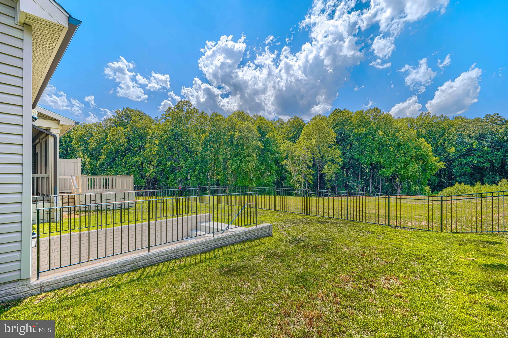 8511 Lallybroch Lane Fulton, MD 20759 - Photo 72 of 78 Walk-up yard
