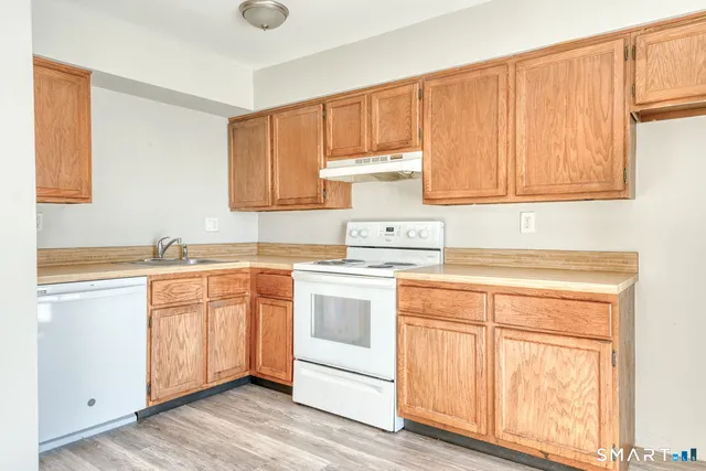 $176,500 | 45 Aspetuck Villiage, Unit 45, New Milford, CT 06776