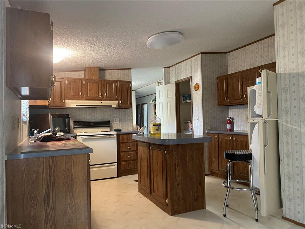 603 Horneytown Road High Point, NC 27265 - Photo 3 of 10 Gallery Image 3