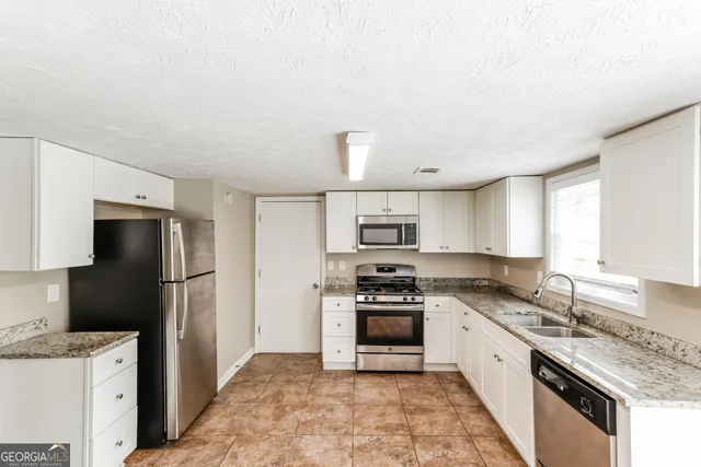 $2,035 | 3618 Chinaberry Lane, Snellville, GA 30039