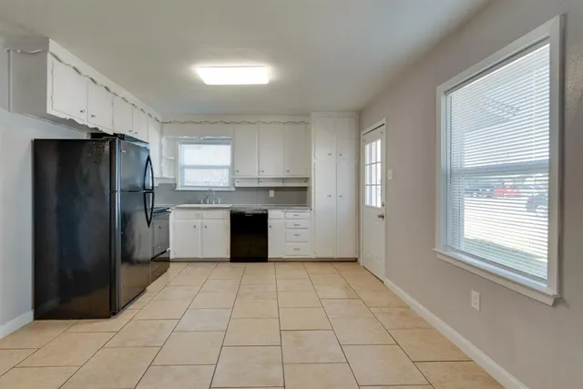 $1,650 | 6612 Avalon Drive, Watauga, TX 76148