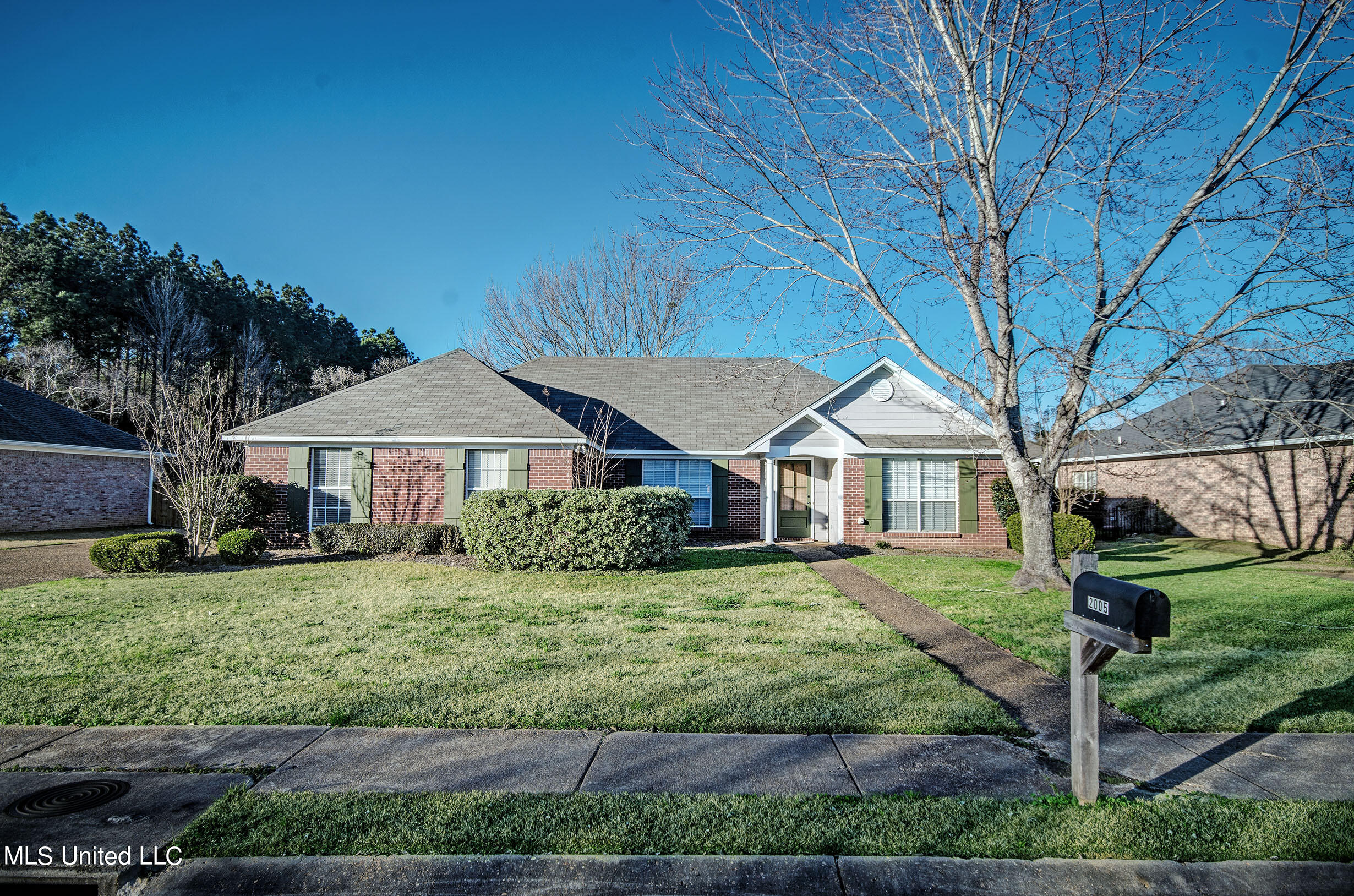 2005 Cross Point Cove Brandon, MS 39042 - Photo 1 of 25 3 Bed 2 Bath $209,900